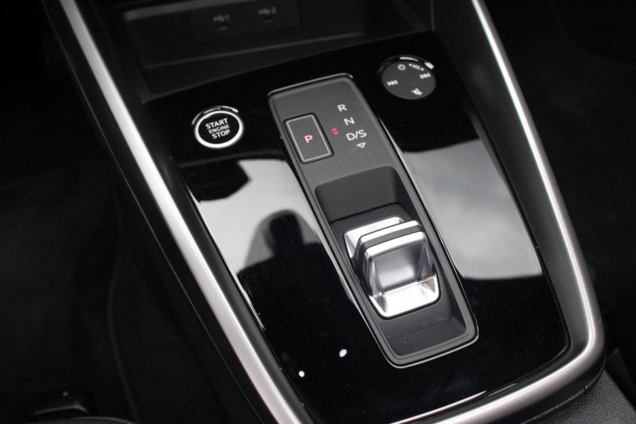 Audi A3 Sportback 40 TFSI e Edition | PANO | Stoelvw| Lane assist