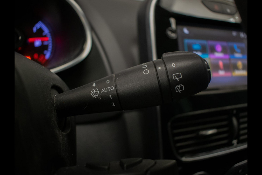 Renault Clio 0.9 TCe Sport (APPLE CARPLAY,NAVI,LED,CRUISE,CLIMATE,LM VELGEN,GETINT,SPORTSTOELEN,PDC,NETTESTAAT)