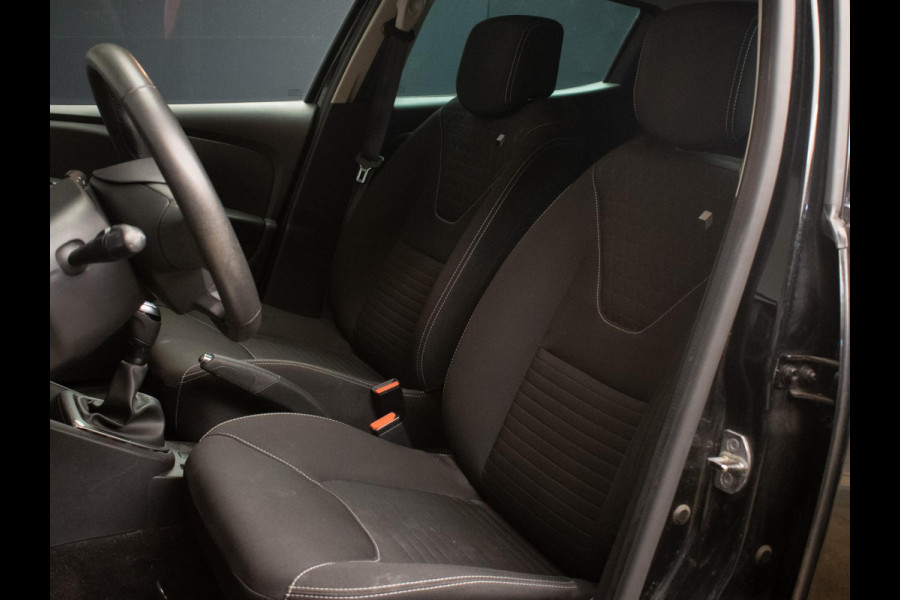 Renault Clio 0.9 TCe Sport (APPLE CARPLAY,NAVI,LED,CRUISE,CLIMATE,LM VELGEN,GETINT,SPORTSTOELEN,PDC,NETTESTAAT)