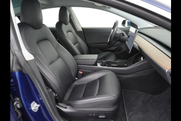 Tesla Model 3 Long Range AWD 75kWh 463PK Elektr.Achterklep ! 19"Lmv FSD-3 Computer Premium Audio AutoPilot Panoramadak Camera's Leer Adaptive- 4WD Stoel en achterbank verwarming Elektr.Stoelen+Memory+Easy-Entry WiFi 1e Eigenaar Origineel Nederlandse Auto Garantie op Accu/Motor tot 07-06-2027/192.000km
