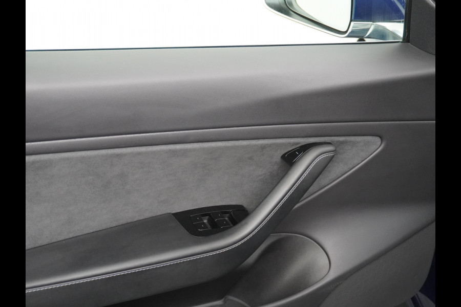 Tesla Model 3 Long Range AWD 75kWh 463PK Elektr.Achterklep ! 19"Lmv FSD-3 Computer Premium Audio AutoPilot Panoramadak Camera's Leer Adaptive- 4WD Stoel en achterbank verwarming Elektr.Stoelen+Memory+Easy-Entry WiFi 1e Eigenaar Origineel Nederlandse Auto Garantie op Accu/Motor tot 07-06-2027/192.000km