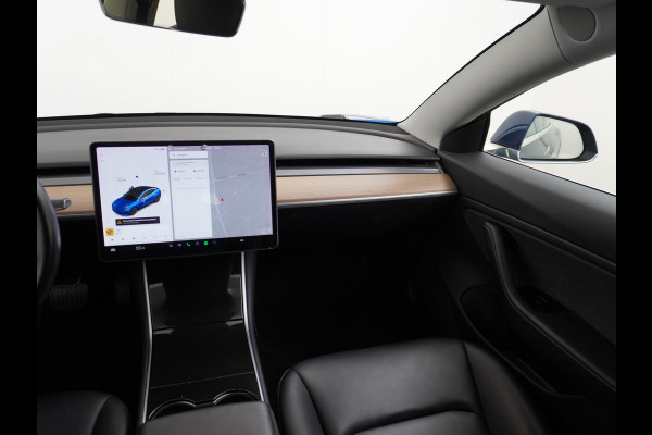Tesla Model 3 Long Range AWD 75kWh 463PK Elektr.Achterklep ! 19"Lmv FSD-3 Computer Premium Audio AutoPilot Panoramadak Camera's Leer Adaptive- 4WD Stoel en achterbank verwarming Elektr.Stoelen+Memory+Easy-Entry WiFi 1e Eigenaar Origineel Nederlandse Auto Garantie op Accu/Motor tot 07-06-2027/192.000km