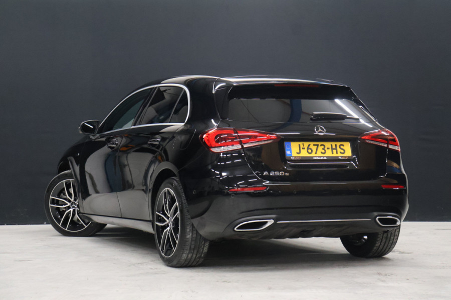 Mercedes-Benz A-Klasse 250 e Business Solution Luxury Limited [CAMERA, PDC 360, CRUISE CONTROL, STOELVERWARMING, BLUETOOTH VERBINDING, AUTOMATISCHE AIRCO, NAVIGATIE, NIEUWSTAAT]