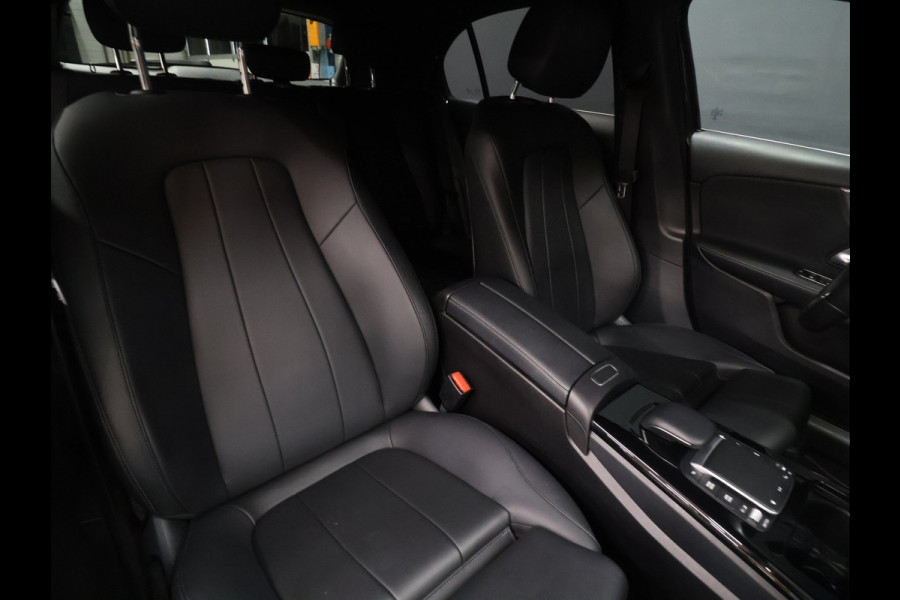 Mercedes-Benz A-Klasse 250 e Business Solution Luxury Limited [CAMERA, PDC 360, CRUISE CONTROL, STOELVERWARMING, BLUETOOTH VERBINDING, AUTOMATISCHE AIRCO, NAVIGATIE, NIEUWSTAAT]
