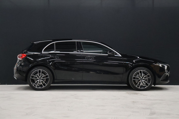 Mercedes-Benz A-Klasse 250 e Business Solution Luxury Limited [CAMERA, PDC 360, CRUISE CONTROL, STOELVERWARMING, BLUETOOTH VERBINDING, AUTOMATISCHE AIRCO, NAVIGATIE, NIEUWSTAAT]