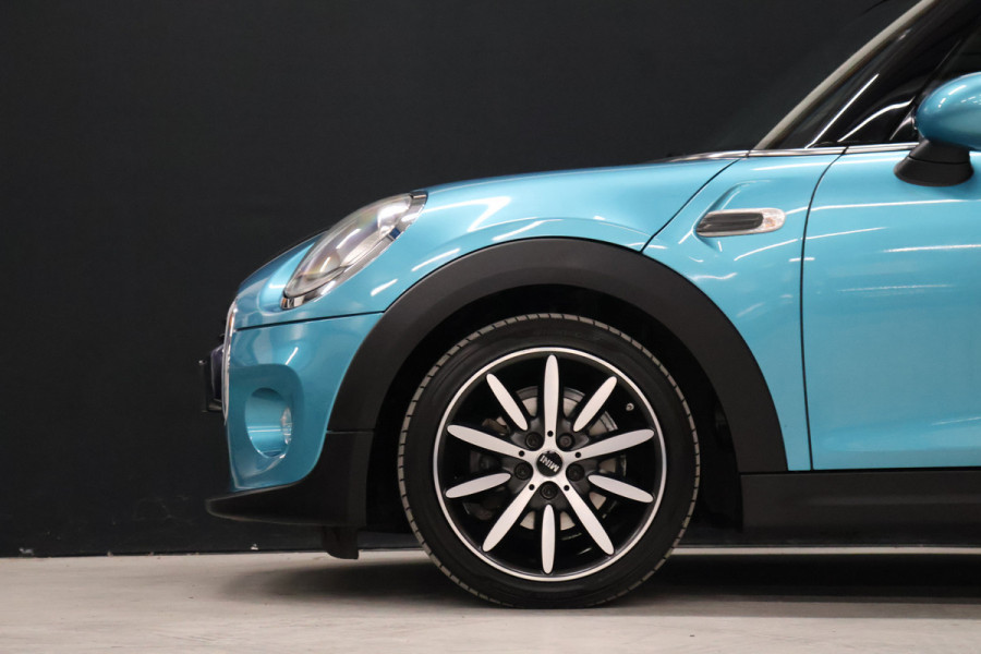 MINI Cabrio 1.5 Cooper Chili Serious Business [STOELVERWARMING, PARKEERSENSOREN, HALF LEDER/STOF, BLUETOOTH, CRUISE CONTROL, AIRCO, NIEUWSTAAT]