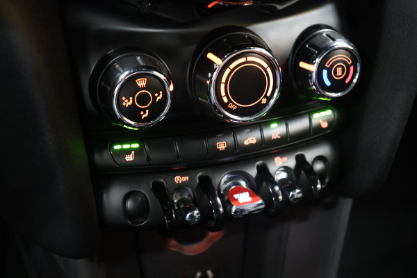 MINI Cabrio 1.5 Cooper Chili Serious Business [STOELVERWARMING, PARKEERSENSOREN, HALF LEDER/STOF, BLUETOOTH, CRUISE CONTROL, AIRCO, NIEUWSTAAT]