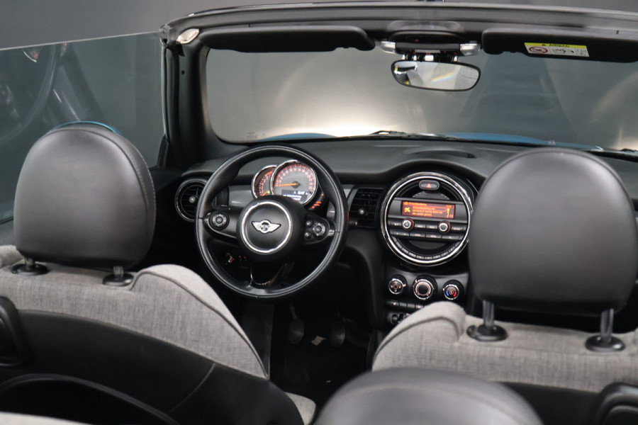 MINI Cabrio 1.5 Cooper Chili Serious Business [STOELVERWARMING, PARKEERSENSOREN, HALF LEDER/STOF, BLUETOOTH, CRUISE CONTROL, AIRCO, NIEUWSTAAT]