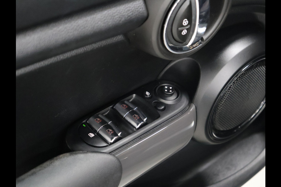 MINI Mini 1.5 One Business Edition 5DRS [NAVIGATIE, PDC ACHTER, APPLE CARPLAY, CRUISE CONTROL, TELEFOON, AIRCO, NIEUWSTAAT]