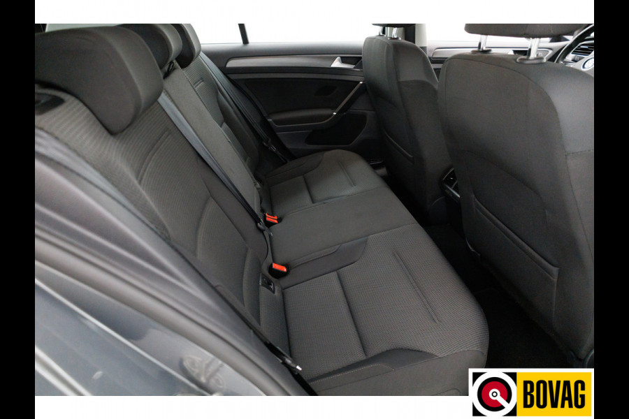 Volkswagen Golf 1.0 TSI Comfortline 110 PK | Adaptive cruise | Climate control | Navigatie App-connect, Regensensor, PDC v+a