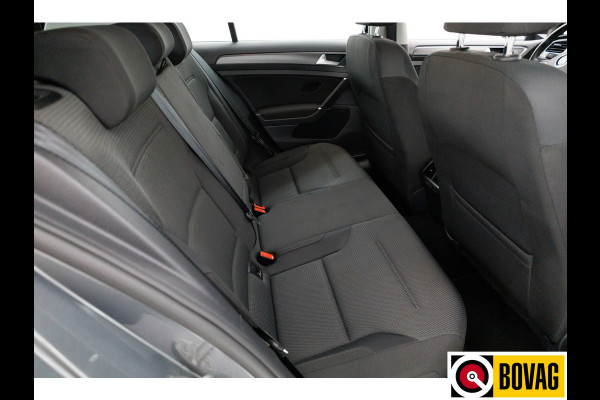 Volkswagen Golf 1.0 TSI Comfortline 110 PK | Adaptive cruise | Climate control | Navigatie App-connect, Regensensor, PDC v+a