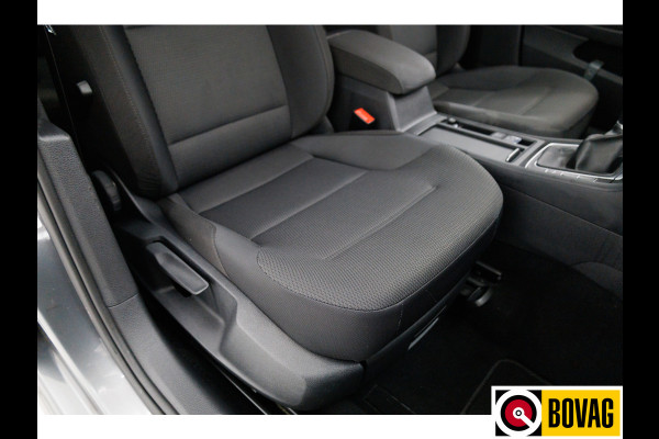 Volkswagen Golf 1.0 TSI Comfortline 110 PK | Adaptive cruise | Climate control | Navigatie App-connect, Regensensor, PDC v+a