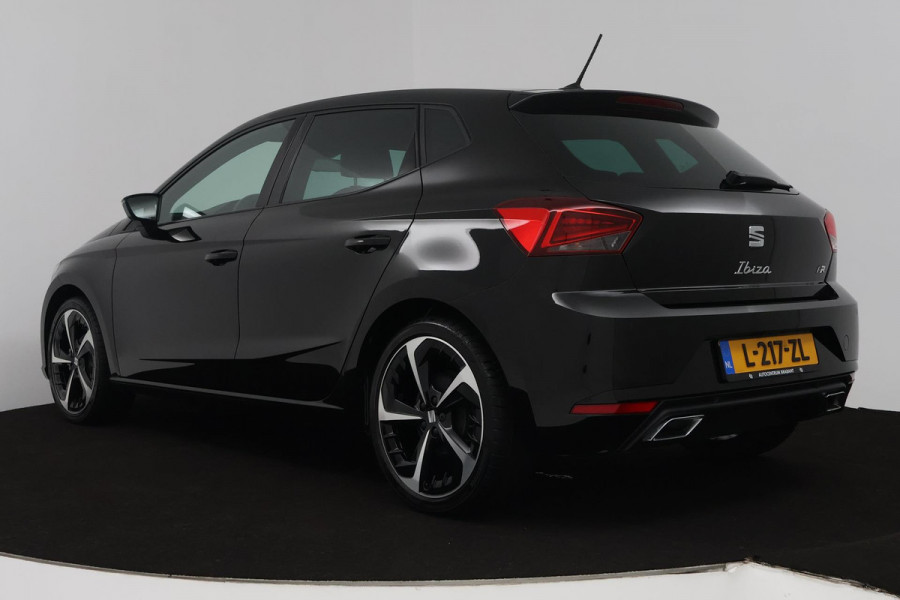 Seat Ibiza 1.0 EcoTSI FR Business Intense (ACHTERUITRIJCAMERA, STOELVERWARMING, DIGITALE COCKPIT, PARKEERSENSOREN, NAVIGATIE)
