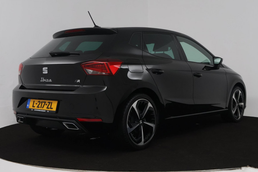 Seat Ibiza 1.0 EcoTSI FR Business Intense (ACHTERUITRIJCAMERA, STOELVERWARMING, DIGITALE COCKPIT, PARKEERSENSOREN, NAVIGATIE)