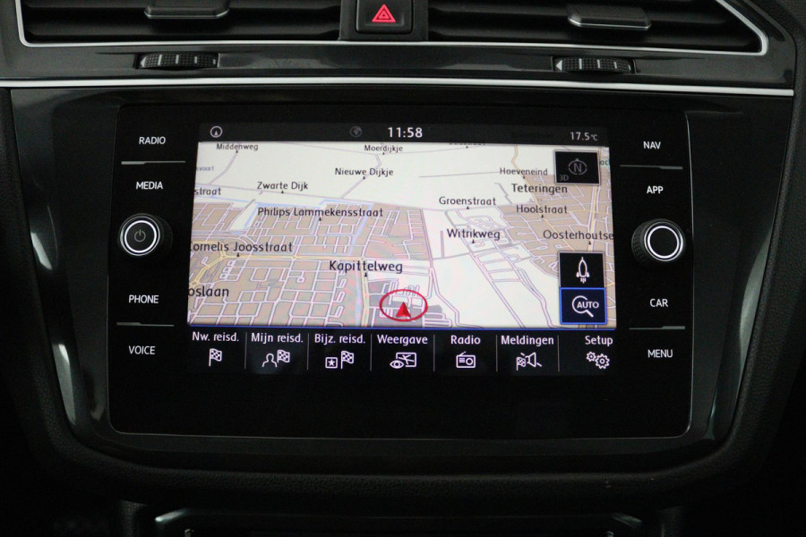 Volkswagen Tiguan 1.4 TSI ACT Comfortline Business (PANORAMADAK, ACHTERUITRIJCAMERA, NAVIGATIE, STOELVERWARMING, PARKEERSENSOREN)