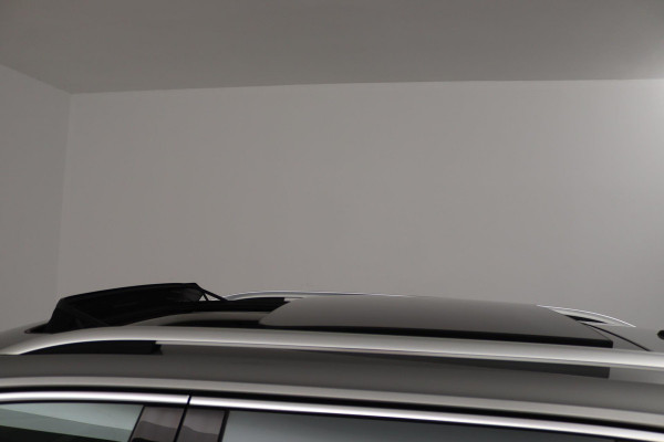 Volkswagen Tiguan 1.4 TSI ACT Comfortline Business (PANORAMADAK, ACHTERUITRIJCAMERA, NAVIGATIE, STOELVERWARMING, PARKEERSENSOREN)