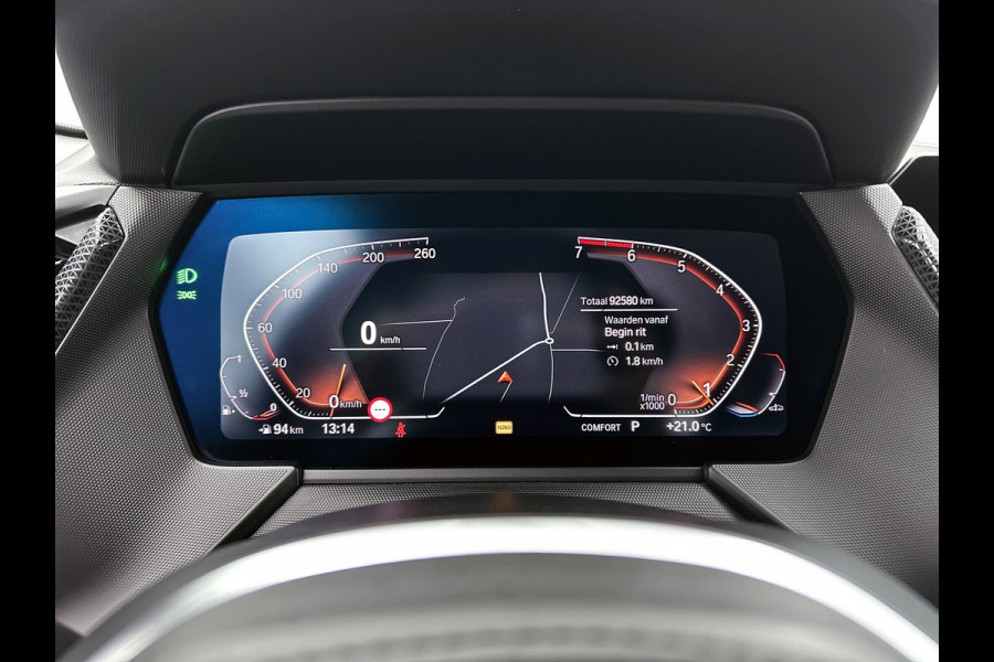 BMW 1-serie 118i Executive Edition Sport (NAVIGATIE, LED, SPORTSTOELEN, PDC, GOED ONDERHOUDEN)