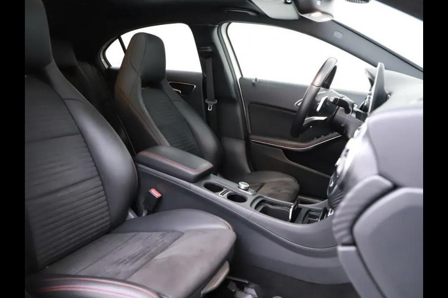 Mercedes-Benz A-Klasse 200 AMG Night Pano Navi Cruise Camera NAP