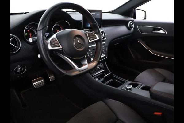 Mercedes-Benz A-Klasse 200 AMG Night Pano Navi Cruise Camera NAP