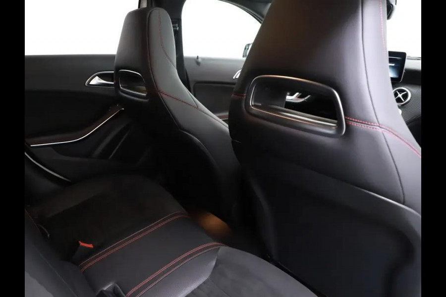 Mercedes-Benz A-Klasse 200 AMG Night Pano Navi Cruise Camera NAP