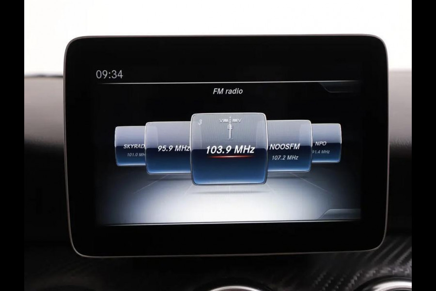Mercedes-Benz A-Klasse 200 AMG Night Pano Navi Cruise Camera NAP