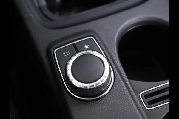 Mercedes-Benz A-Klasse 200 AMG Night Pano Navi Cruise Camera NAP