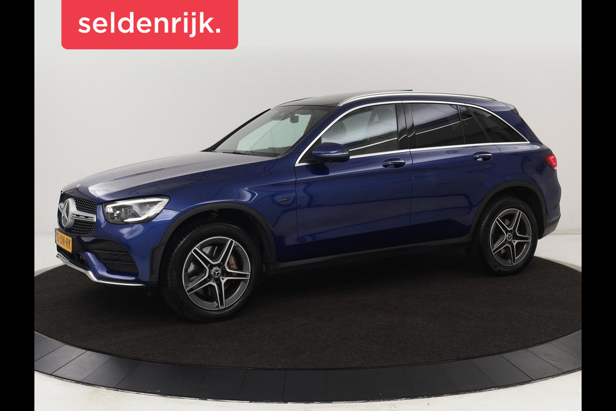 Mercedes-Benz GLC 300e 4Matic AMG | Panoramadak | Two-Tone Leder | 360 Camera | Stoelverwarming | Burmester | Carplay | Digital Cockpit | Keyless | Navigatie | Sfeerverlichting | PHEV | Plug In Mercedes-Benz GLC 300e 4Matic AMG | Panoramadak | Two-Tone Leder | 360 Camera | Stoelverwarming | Burmester | Carplay | Digital Cockpit | Keyless | Navigatie | Sfeerverlichting | PHEV | Plug In
