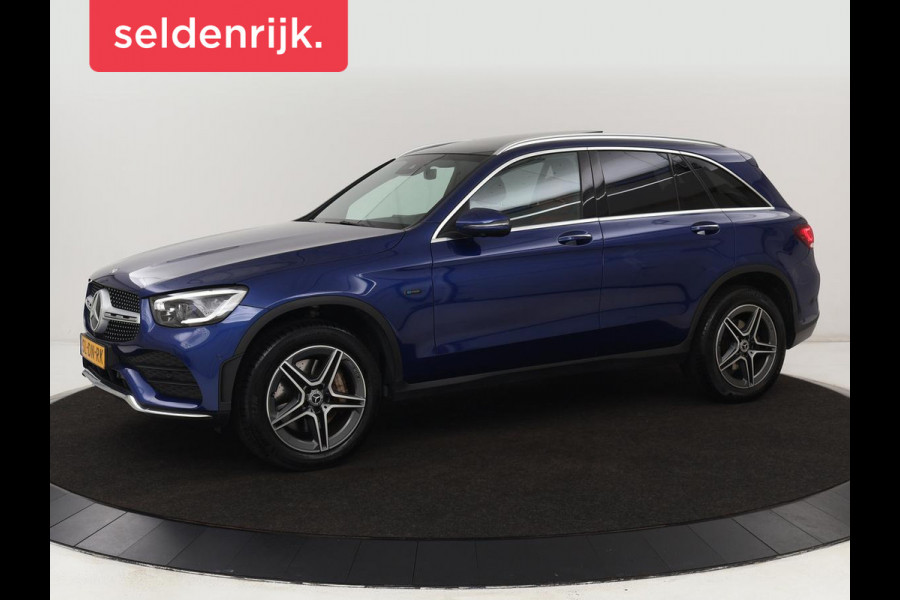 Mercedes-Benz GLC 300e 4Matic AMG | Panoramadak | Two-Tone Leder | 360 Camera | Stoelverwarming | Burmester | Carplay | Digital Cockpit | Keyless | Navigatie | Sfeerverlichting | PHEV | Plug In