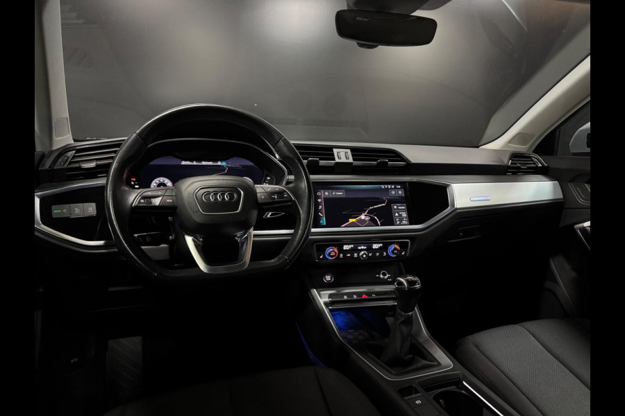 Audi Q3 35 TFSI Pro Line, Matrix Led, Virtual Cockpit, ACC, Blind Spot, Apple Carplay, Clima, PDC, S-Line Velg 19", Onderhouden