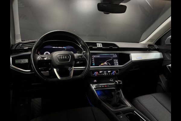 Audi Q3 35 TFSI Pro Line, Matrix Led, Virtual Cockpit, ACC, Blind Spot, Apple Carplay, Clima, PDC, S-Line Velg 19", Onderhouden