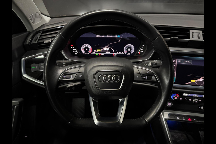 Audi Q3 35 TFSI Pro Line, Matrix Led, Virtual Cockpit, ACC, Blind Spot, Apple Carplay, Clima, PDC, S-Line Velg 19", Onderhouden