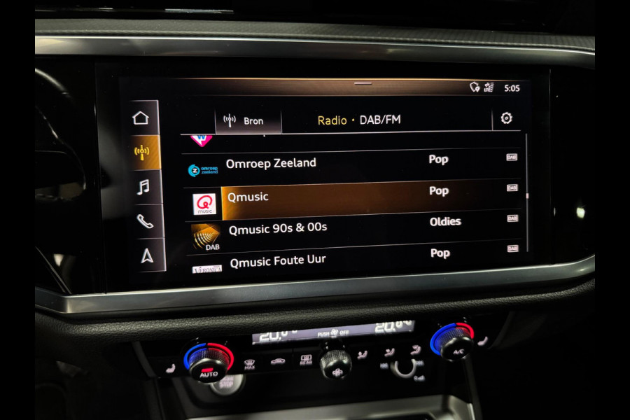 Audi Q3 35 TFSI Pro Line, Matrix Led, Virtual Cockpit, ACC, Blind Spot, Apple Carplay, Clima, PDC, S-Line Velg 19", Onderhouden