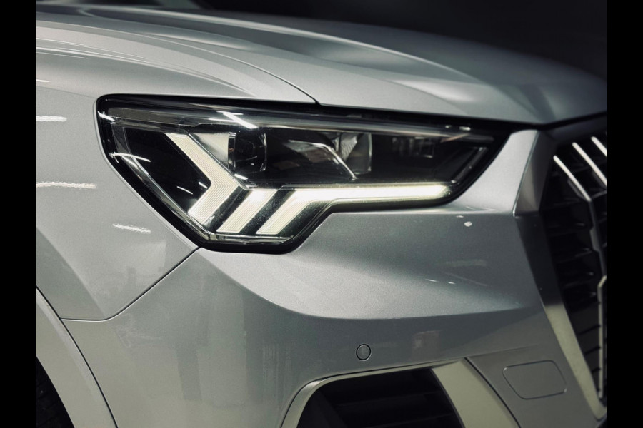 Audi Q3 35 TFSI Pro Line, Matrix Led, Virtual Cockpit, ACC, Blind Spot, Apple Carplay, Clima, PDC, S-Line Velg 19", Onderhouden