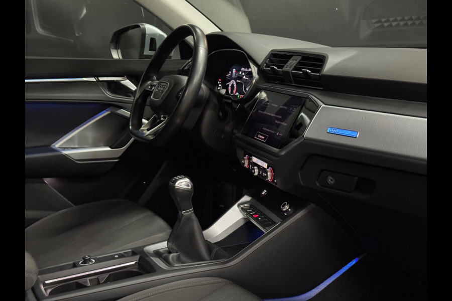 Audi Q3 35 TFSI Pro Line, Matrix Led, Virtual Cockpit, ACC, Blind Spot, Apple Carplay, Clima, PDC, S-Line Velg 19", Onderhouden