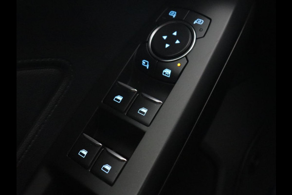 Ford Focus 1.5 EcoBoost ST Line | Stoelverwarming | Half leder | Camera | B&O Sound | Carplay | Park Assist | Navigatie | Dodehoek detectie | Cruise control | Navigatie