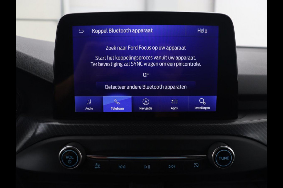 Ford Focus 1.5 EcoBoost ST Line | Stoelverwarming | Half leder | Camera | B&O Sound | Carplay | Park Assist | Navigatie | Dodehoek detectie | Cruise control | Navigatie