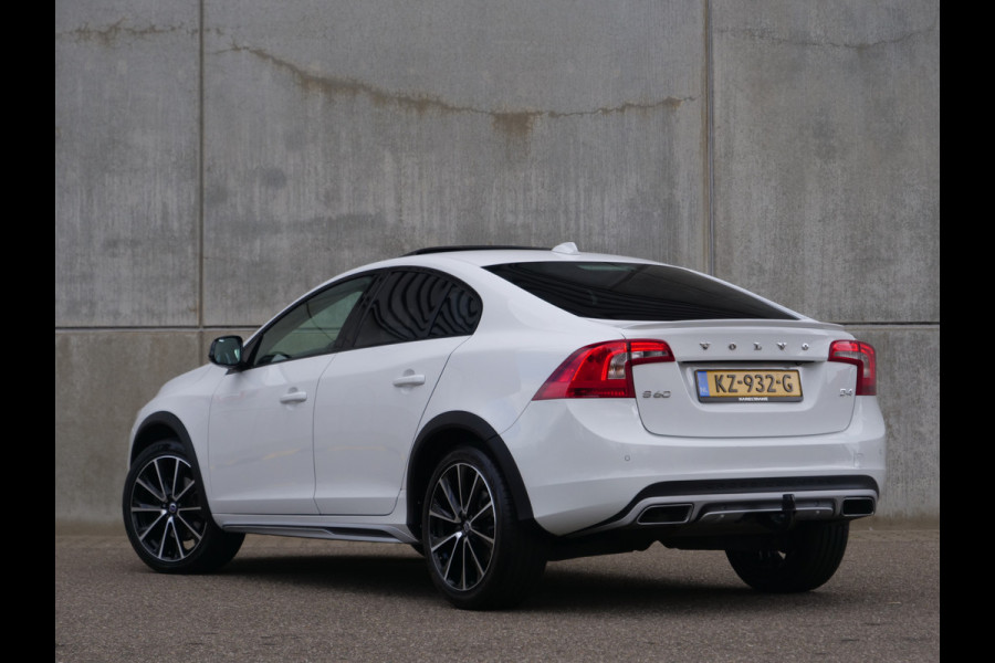 Volvo S60 Cross Country 2.0 D4 Nordic+ | NL Auto | schuifdak | leder | trekhaak..