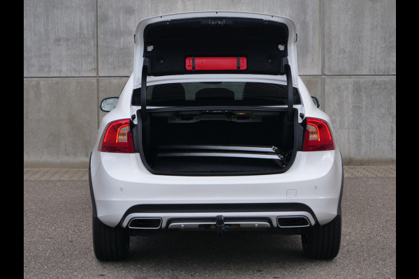Volvo S60 Cross Country 2.0 D4 Nordic+ | NL Auto | schuifdak | leder | trekhaak..