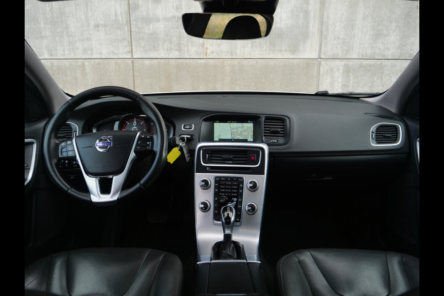 Volvo S60 Cross Country 2.0 D4 Nordic+ | NL Auto | schuifdak | leder | trekhaak..
