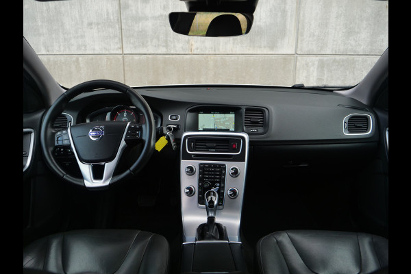 Volvo S60 Cross Country 2.0 D4 Nordic+ | NL Auto | schuifdak | leder | trekhaak..