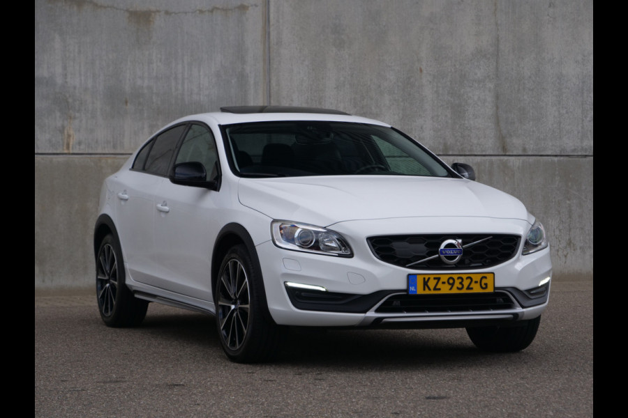 Volvo S60 Cross Country 2.0 D4 Nordic+ | NL Auto | schuifdak | leder | trekhaak..