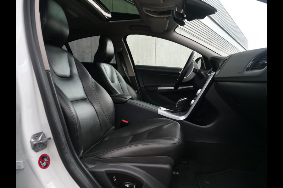 Volvo S60 Cross Country 2.0 D4 Nordic+ | NL Auto | schuifdak | leder | trekhaak..