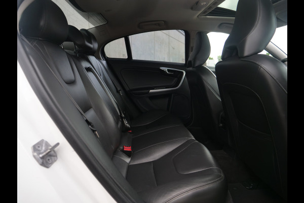 Volvo S60 Cross Country 2.0 D4 Nordic+ | NL Auto | schuifdak | leder | trekhaak..