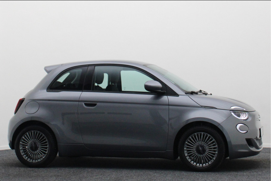 Fiat 500 Icon 42 kWh Virtual Cockpit, Camera, Rijstrooksensor, Cruise, Apple Carplay, DAB, 16''