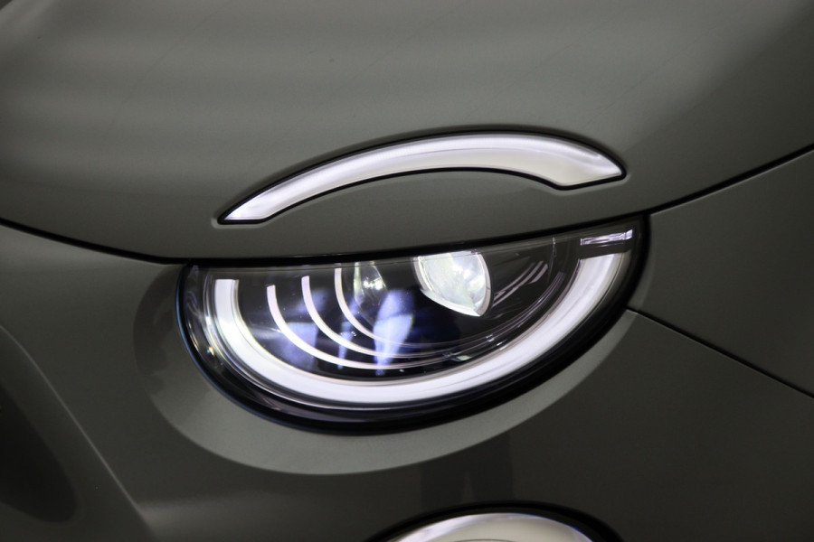 Fiat 500 Icon 42 kWh Virtual Cockpit, Camera, Rijstrooksensor, Cruise, Apple Carplay, DAB, 16''