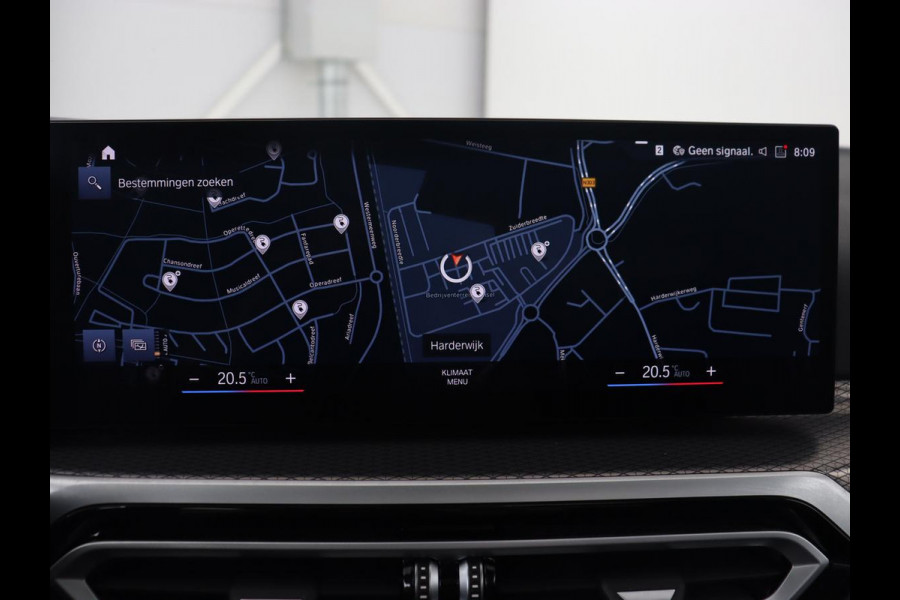 BMW 3-serie 320e M Sport | Schuifdak | Trekhaak | Leder/Alcantara | Camera | Stoel & stuurverwarming | Carplay | Sfeerverlichting | Sportstoelen | Adaptief LED | Navigatie | Park Assist | Widescreen Display | PHEV | Plug In