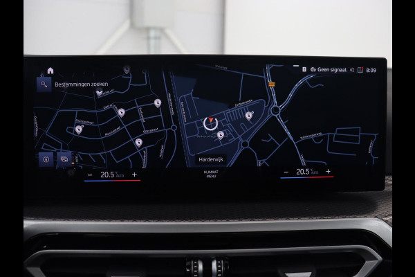 BMW 3-serie 320e M Sport | Schuifdak | Trekhaak | Leder/Alcantara | Camera | Stoel & stuurverwarming | Carplay | Sfeerverlichting | Sportstoelen | Adaptief LED | Navigatie | Park Assist | Widescreen Display | PHEV | Plug In