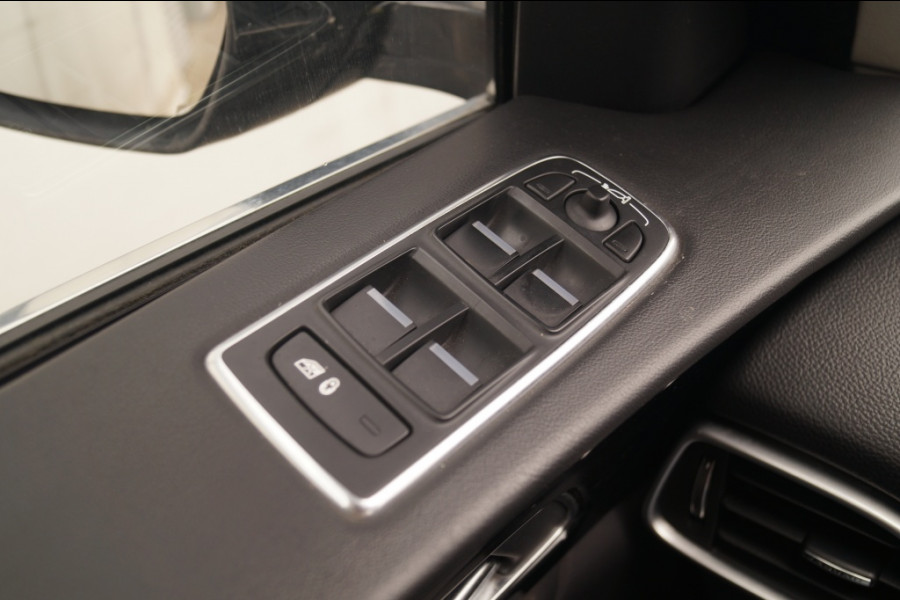 Jaguar F-Pace 2.0d 180pk AWD Prestige -LEER-NAVI-CAM-ECC-