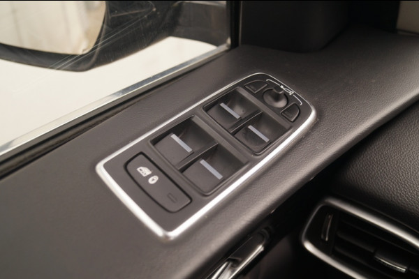 Jaguar F-Pace 2.0d 180pk AWD Prestige -LEER-NAVI-CAM-ECC-