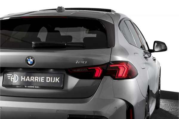 BMW 1-serie 120 M Sport | Innovation Pack | Premium Pack | S/K-Panodak | Dig. Cockpit | Adapt. Cruise | Stoel+-Stuurverw. | 360 Camera | NAV + App. Connect | Harman\Kardon | Head-Up | LM 19" | Afn. trekhaak | 1481